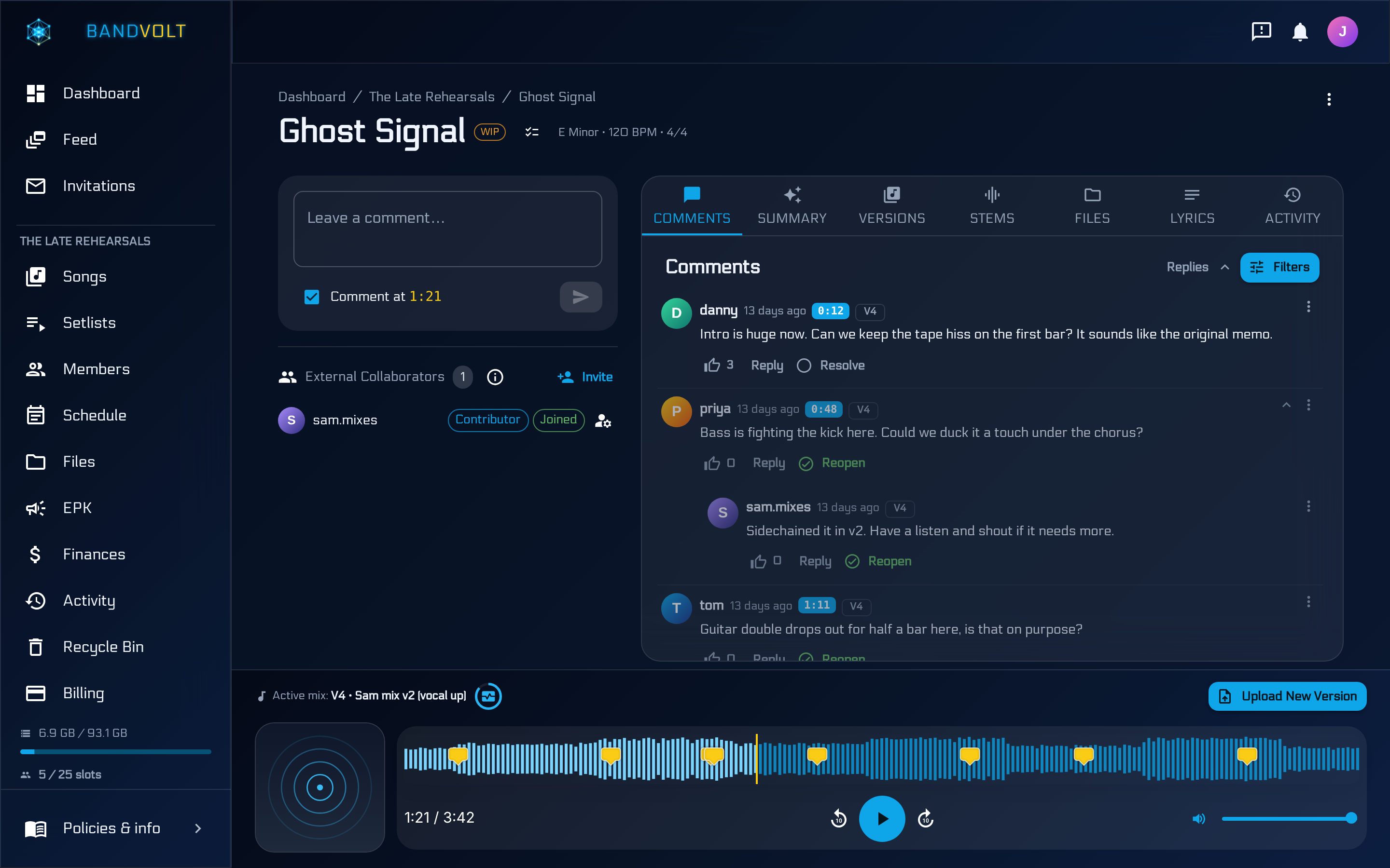 Comment panel with timestamped pins
